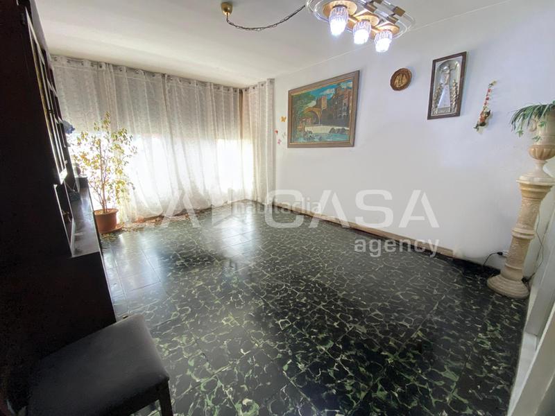 Foto 195a02ed-a4eb-425c-8eb7-158e6d0c95c7. Piso en Centre Santa Coloma de Gramenet