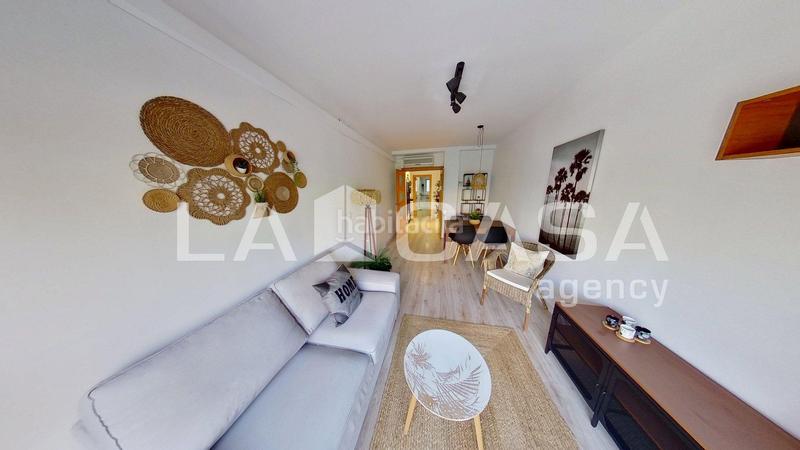 Foto f8f74c08-0c15-4f84-804f-963125b4b7f3. Piso en La Sagrera Barcelona