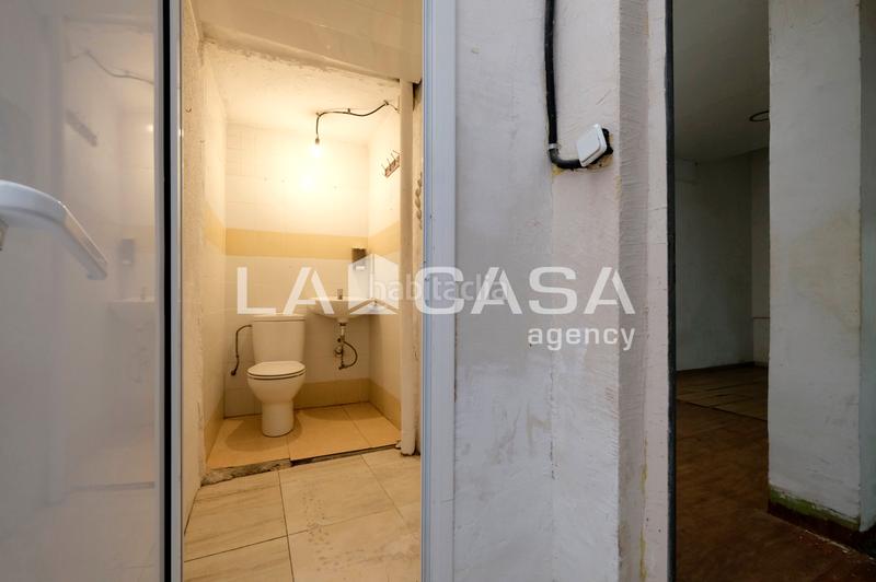 Foto abc4c4e9-25f4-417d-8016-0b13b8960eb3. Local comercial en Vilapicina - Torre Llobeta Barcelona
