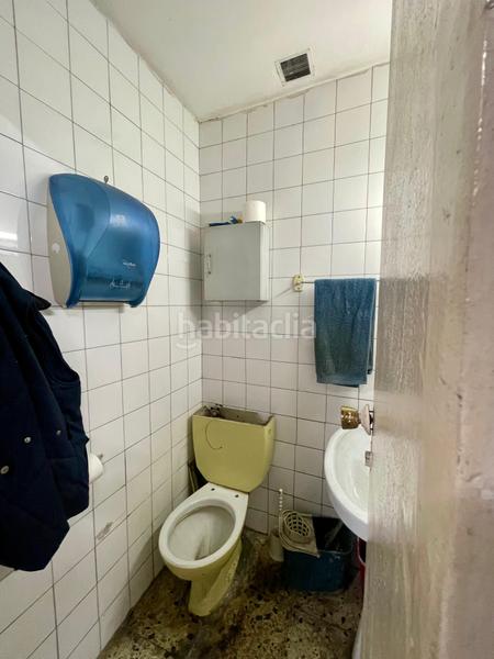 Foto d18d1dd8-f0d4-4bb9-8c65-5a5040624862. Local comercial en Llefià Badalona