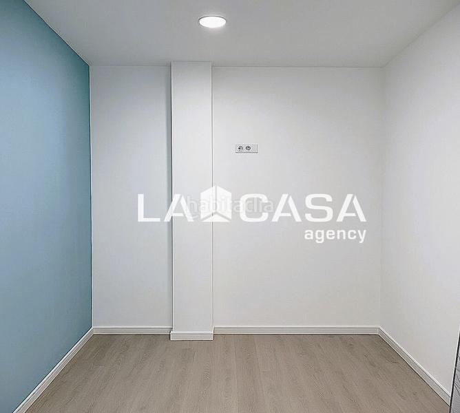Foto 804dbe38-5c19-4258-af14-5cf15bec6eb5. Local comercial en Prosperitat Barcelona