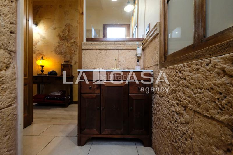 Foto 8cfdc7dd-f5da-4d5a-b4ba-8b62ecd4e962. Casa aparellada amb calefacció a Horta Barcelona