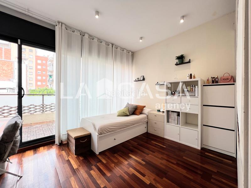 Foto 6ed6f13b-5bc9-441e-afcc-5e059810a5ed. Chalet mit heizung in Sant Andreu de Palomar Barcelona