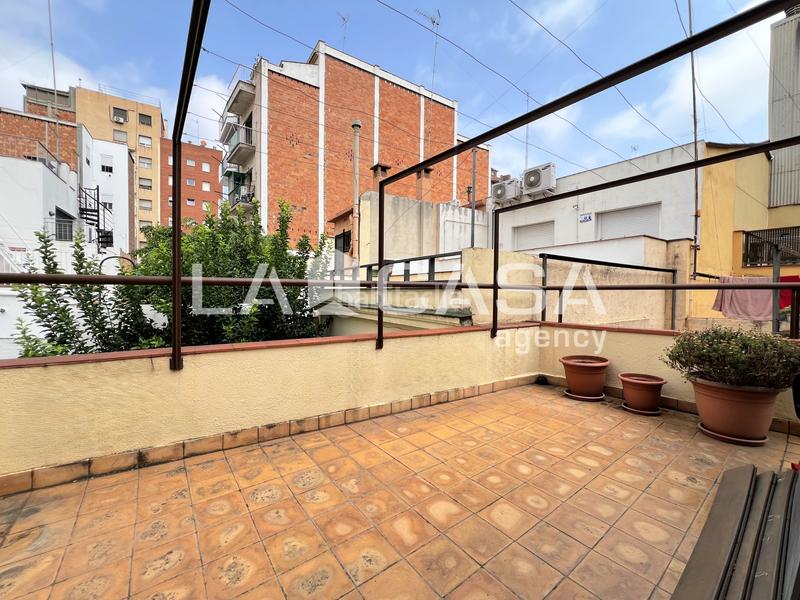 Foto 70975fac-1756-4a53-9076-450b4328839a. Chalet mit heizung in Sant Andreu de Palomar Barcelona