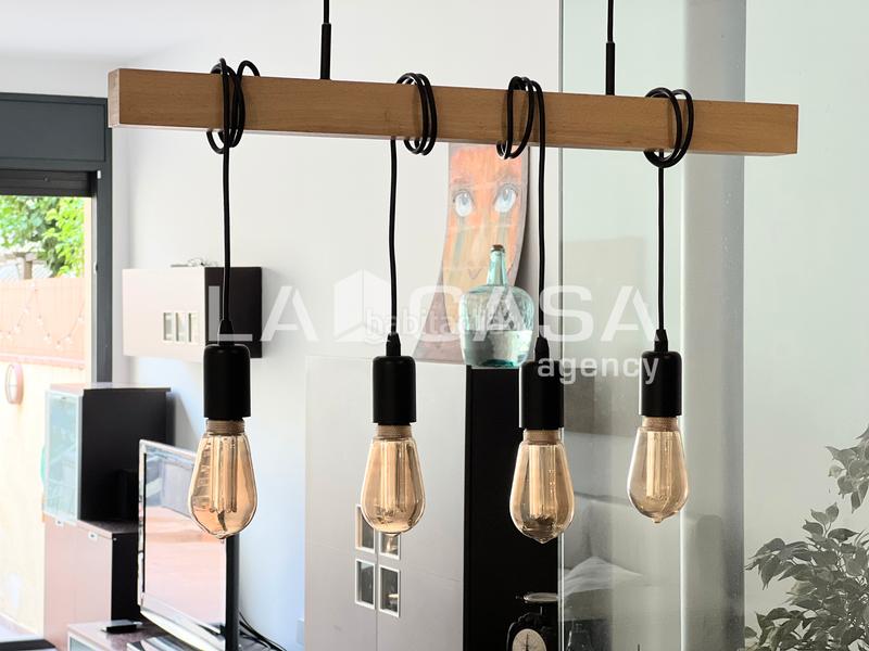 Foto 2a2cf252-a357-4bd4-9eea-70f73f966ae9. Chalet with heating in Sant Andreu de Palomar Barcelona