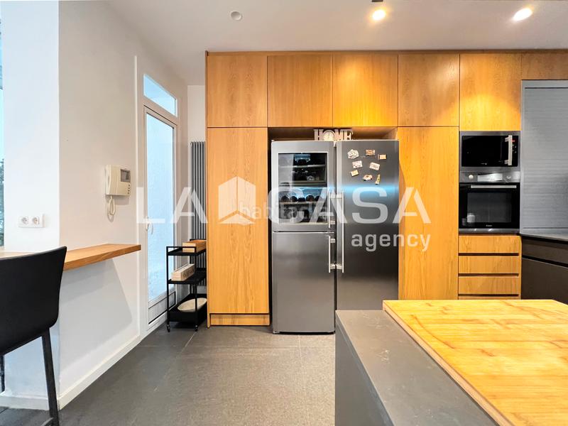 Foto 7aa10d62-0121-4ed0-81e2-a63e3d69c689. Chalet with heating in Sant Andreu de Palomar Barcelona