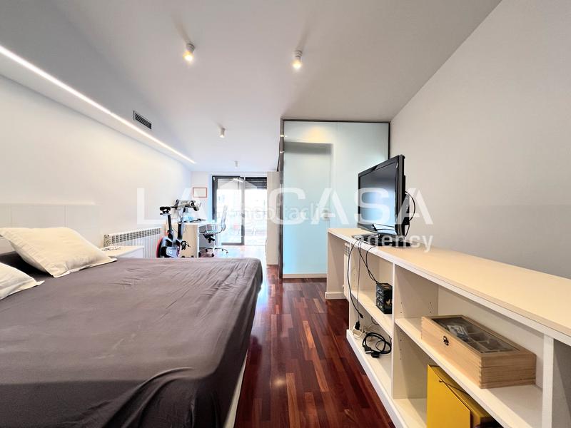 Foto d33f65d4-c76a-4bcc-a757-fb55e3a64009. Chalet with heating in Sant Andreu de Palomar Barcelona