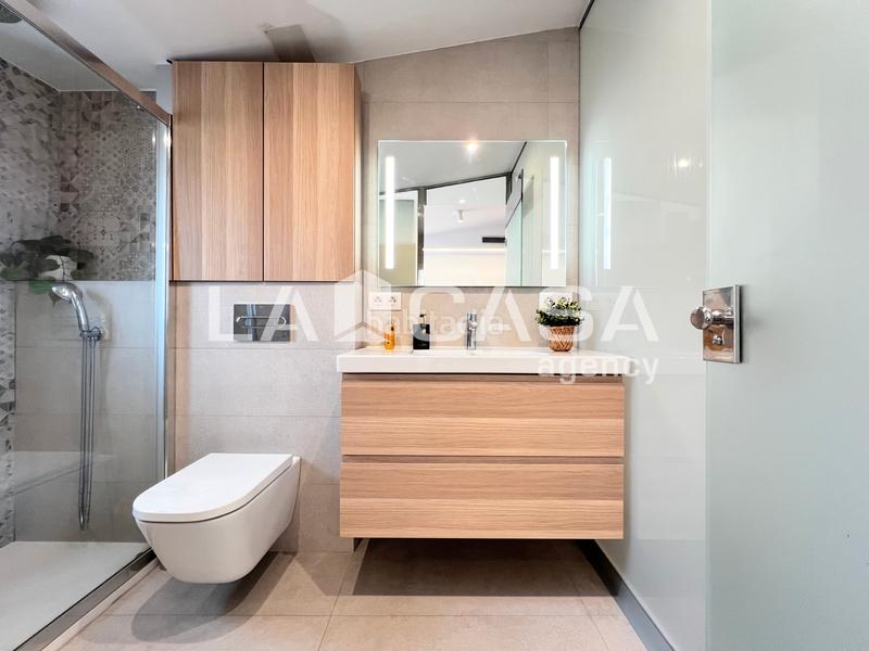 Foto be2ba205-c3bb-4d6f-ad8f-55e0443002ce. Chalet avec chauffage dans Sant Andreu de Palomar Barcelona