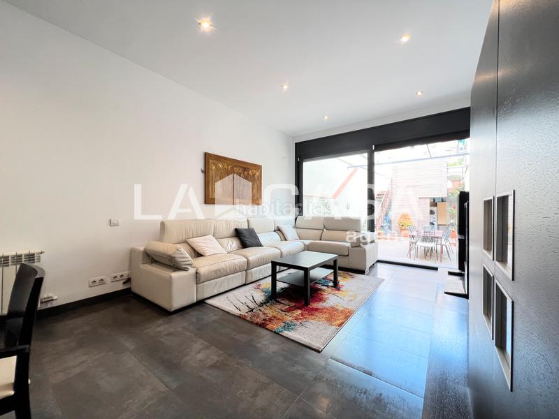 Foto fa43afd0-e207-4a1d-87a8-8552c78c7290. Chalet avec chauffage dans Sant Andreu de Palomar Barcelona