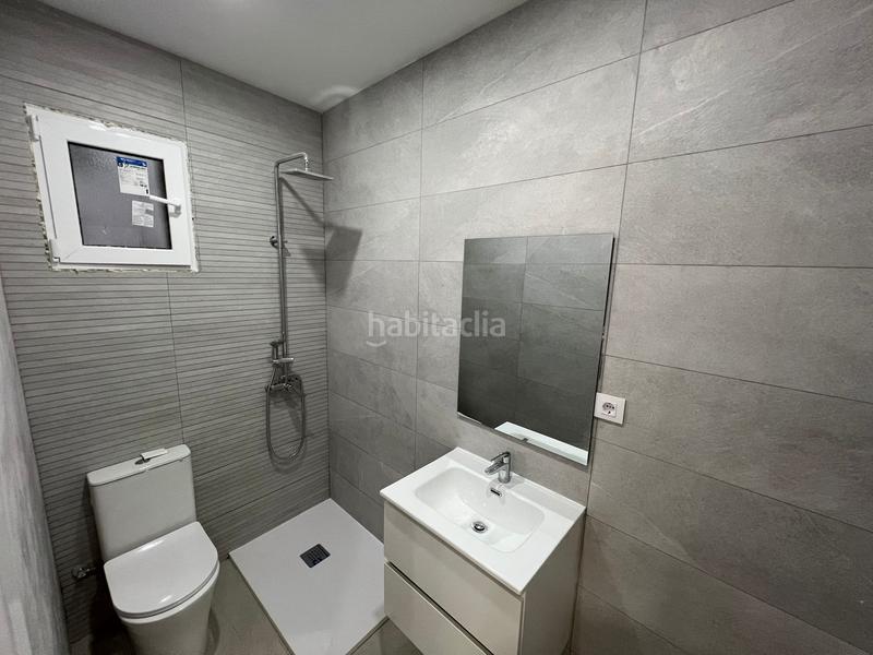 Foto cdc7d250-fd32-48fe-b8a1-43081b8a308e. Locale commerciale in Prosperitat Barcelona