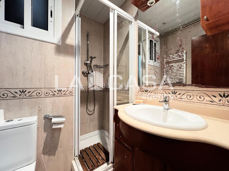 Foto b0e7aff2-e9b6-495e-9dfe-8cccc2e66c94. Appartement avec chauffage dans Congrés Badalona