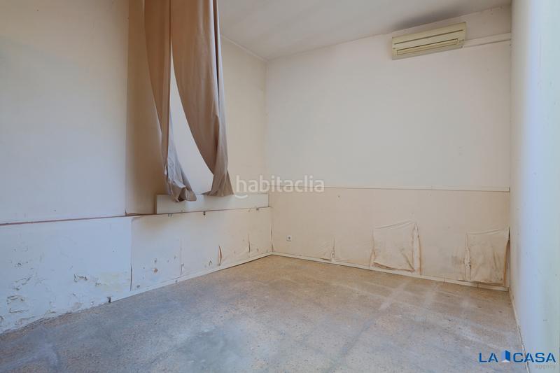 Foto 4a17556f-ef90-4168-b460-12393ce947cd. Local comercial a La Bordeta Barcelona