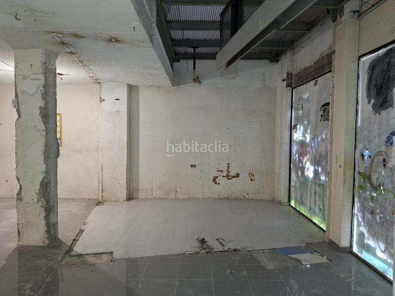 Foto f98fe03c-c5f4-4170-b6b8-1745e1e11a15. Local comercial a El Camp de l´Arpa del Clot Barcelona