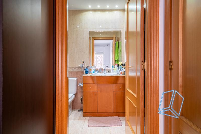 Foto e60e58a7-d914-4892-ae60-b6da325152ca. Haus mit parking in Calafell residencial Calafell