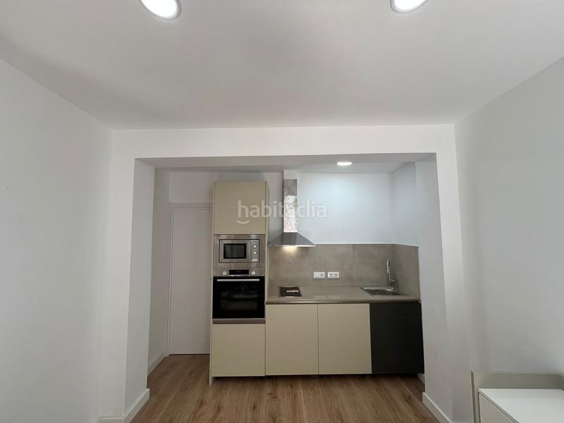 Foto fda56463-3d0e-4592-91ad-acd473d2c9e9. Local commercial dans Prosperitat Barcelona