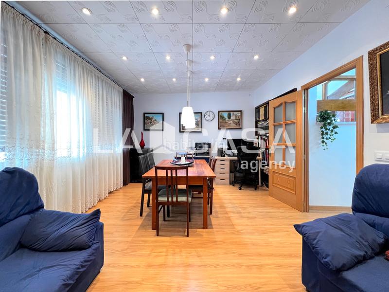 Foto 7d41981c-3c41-4380-844e-96ba950e4fc7. Casa amb calefacció a La Salut Badalona