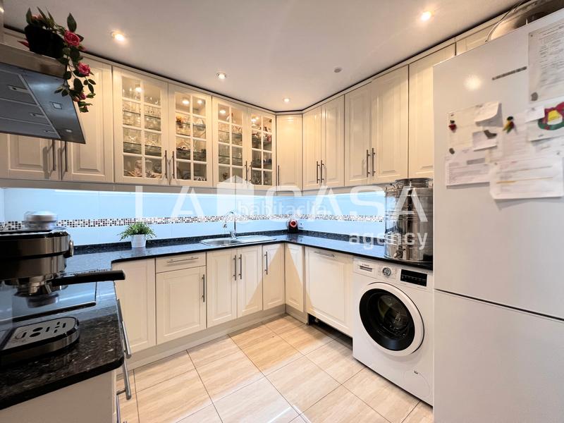 Foto 429347a0-cb2a-477c-9df5-20cf8fb32178. Maison avec chauffage dans La Salut Badalona