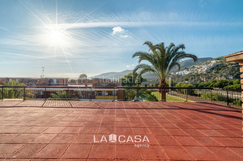 Foto 7898a95f-e9a4-41aa-8177-444be0f935aa. Àtic amb aparcament piscina a Baixador Castelldefels