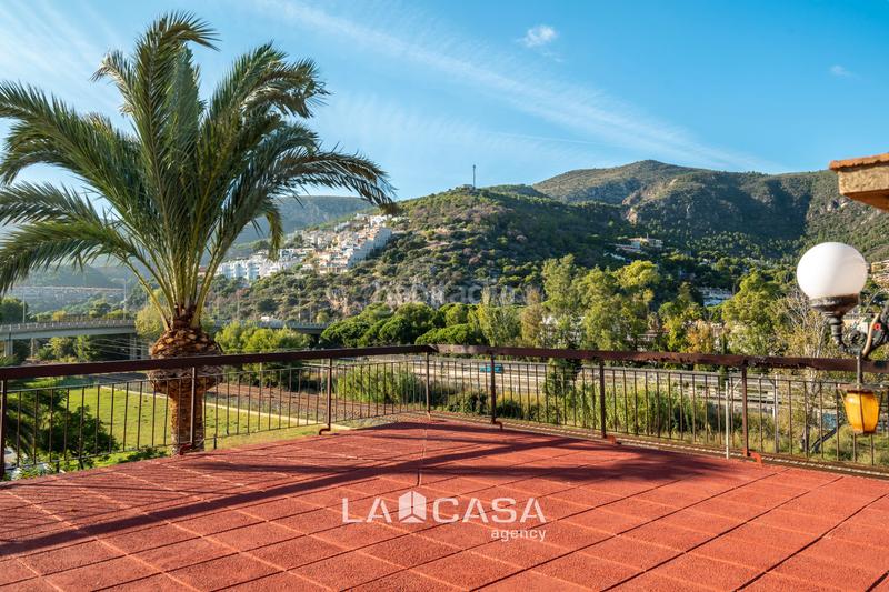 Foto 6ae11a16-4699-4a8e-b1e0-27b03d41bbc4. Penthouse with parking pool in Baixador Castelldefels