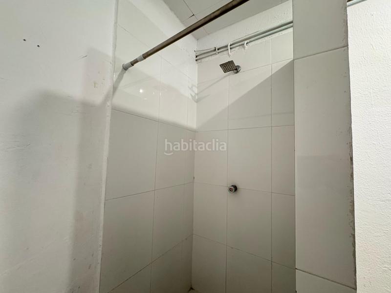 Foto f15c60fa-10db-46af-8d41-3b279d6353af. Business premise in Can Vidalet Esplugues de Llobregat