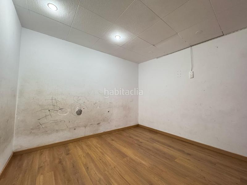 Foto b2b55201-63f3-44c2-9d1e-e9a351d7e9ab. Geschäftsraum in Can Vidalet Esplugues de Llobregat