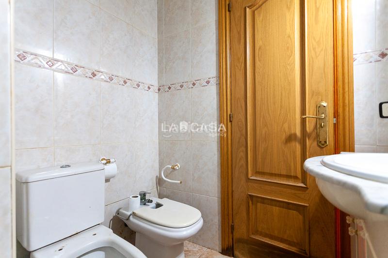 Foto fa92bf2d-4bcd-4427-91ec-2a95d7ebe030. Etagenwohnung in Baix Guinardó Barcelona