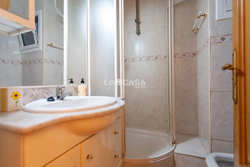 Foto 56e9e158-da91-4d1a-b55a-49359426385a. Pis a Baix Guinardó Barcelona