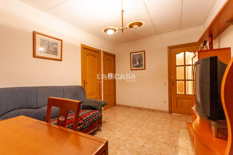 Foto e27bc62b-a39a-4237-8315-a5886c887de8. Piso en Baix Guinardó Barcelona