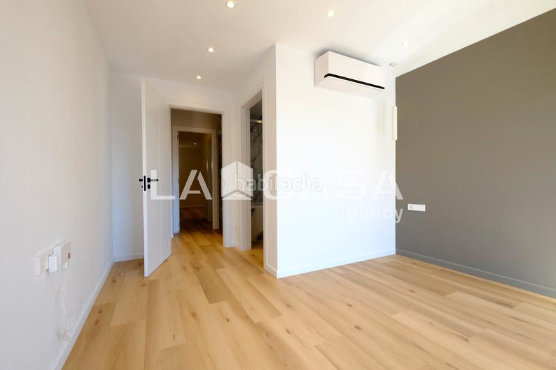 Foto e8a7bf28-3af8-4fe6-a183-c7ae50133900. Etagenwohnung mit heizung in Dreta de l´Eixample Barcelona
