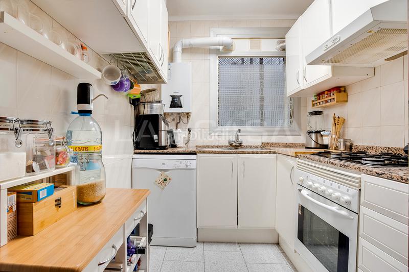 Foto d862f63c-1a94-4c38-8b1c-76250d3b2ee0. Flat in Prosperitat Barcelona