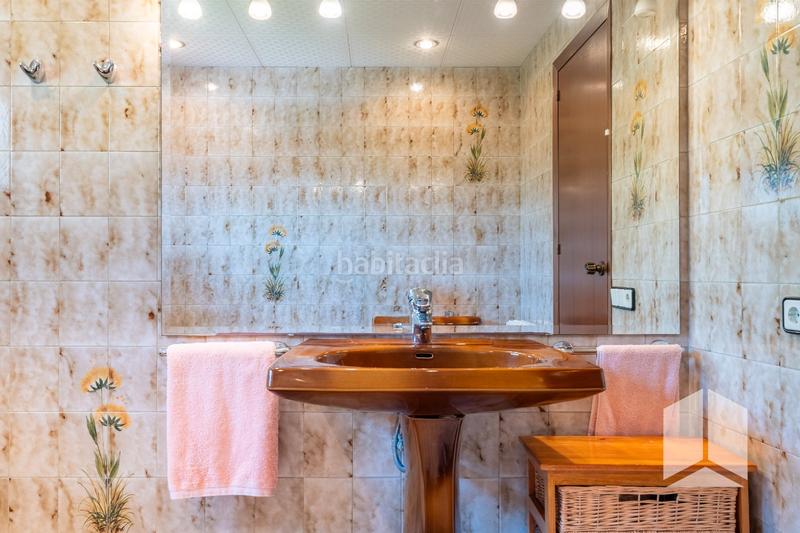 Foto 1002c5d0-0862-4dc6-824c-2da928568094. Maison avec parking piscine dans Montmar Castelldefels