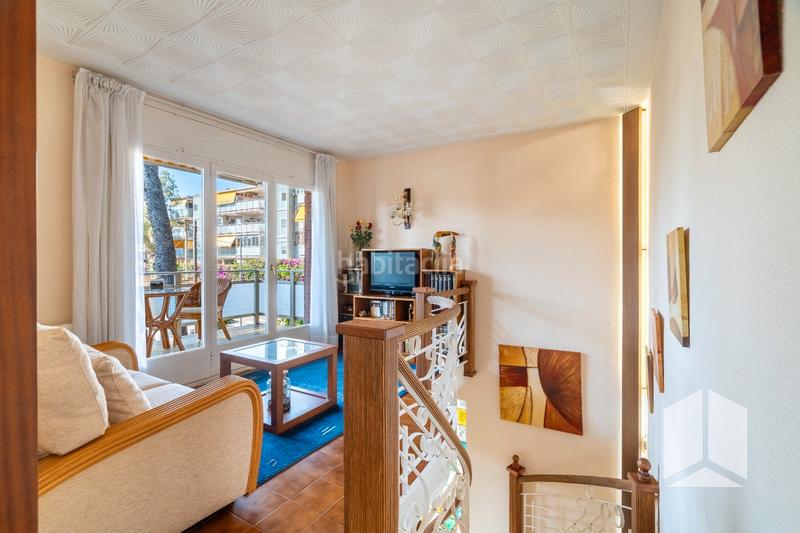 Foto aabda70a-b476-4891-8fe8-7334bddb9a24. Maison avec parking piscine dans Montmar Castelldefels