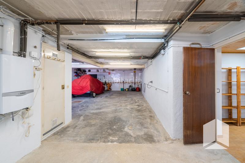 Foto b478452b-fe08-4053-8f14-bf72442cc2fc. Maison avec parking piscine dans Montmar Castelldefels