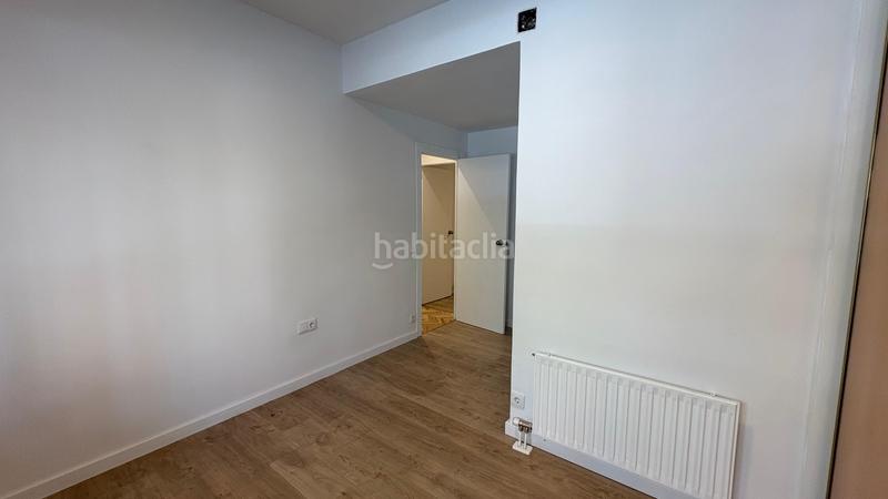 Foto 461398eb-ed21-4b1e-bbe4-c859201e1985. Etagenwohnung in Sants Barcelona