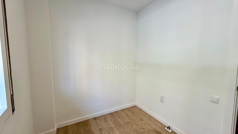 Foto b7c0009a-9304-4952-83fa-1ff7b02bf609. Flat in Sants Barcelona