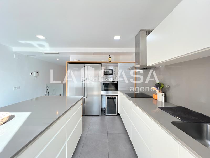 Foto c50eadc4-9a82-400c-b983-13d0495f2346. House with heating parking pool in Progrés - Pep Ventura Badalona