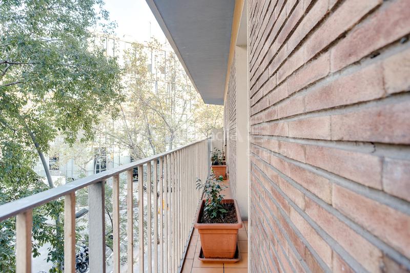 Foto f8d8cbd2-5c0a-447d-ba99-d4370e9a2e04. Piso en Sant Antoni Barcelona