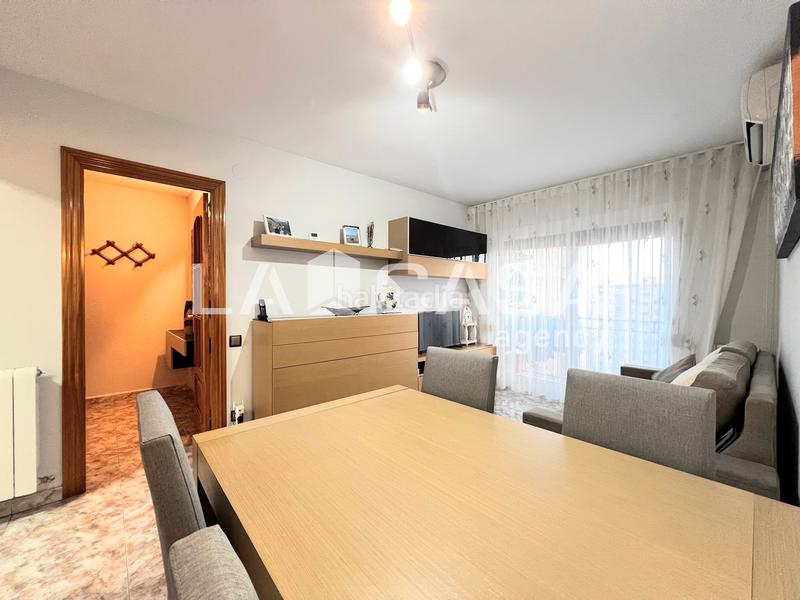 Foto 295b59ee-ddc8-4017-ac0d-3a06d3157723. Appartement avec chauffage dans Llefià Badalona