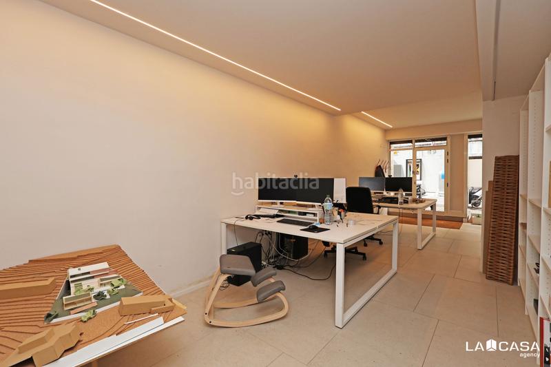 Foto 1c99fdc9-0f0f-4646-b4ed-51f98a69f750. Local comercial a El Poble Sec - Parc de Montjuïc Barcelona