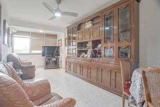 Etagenwohnung in Carrer del Camp Arriassa