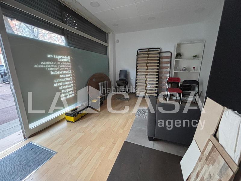 Foto a0fd0dec-b919-4898-b85f-80617970c042. Local comercial a La Verneda - La Pau Barcelona