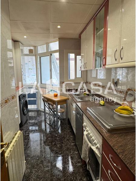 Foto 5ac80007-823f-4b2d-b0e8-52aa82215706. Appartamento con riscaldamento in Llefià Badalona