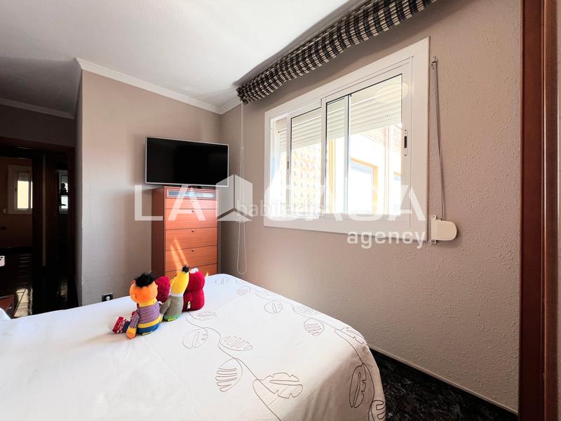 Foto 3ffb9d73-e442-49da-82f1-edb622b32964. Appartement avec chauffage dans Llefià Badalona