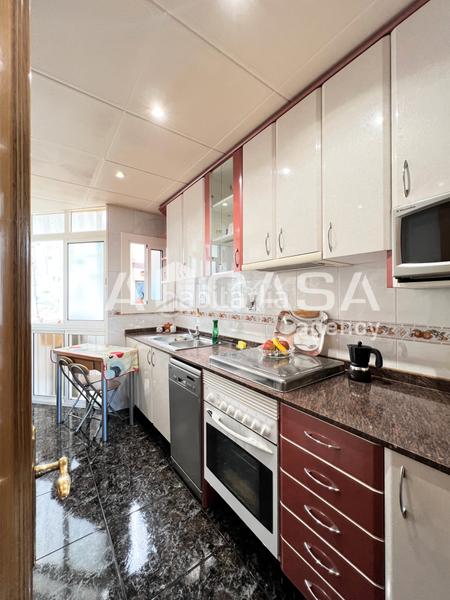 Foto 43435858-8315-43aa-ab79-33b1db0f1a6f. Appartement avec chauffage dans Llefià Badalona