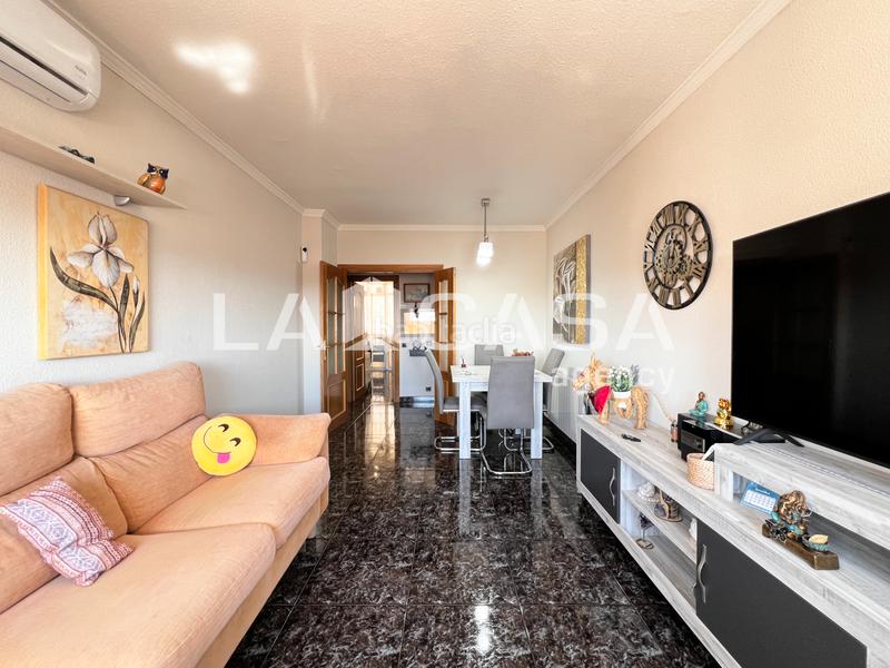 Foto af3cd6d3-2a78-464b-99c8-faef41e397fa. Flat with heating in Llefià Badalona