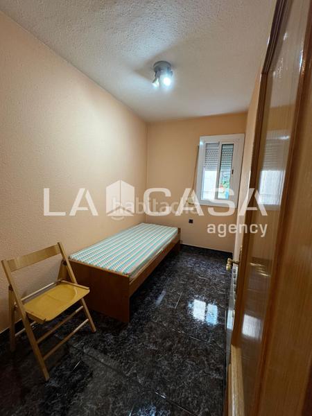 Foto b2ad5592-8524-45af-9553-8a50112c7540. Flat with heating in Llefià Badalona