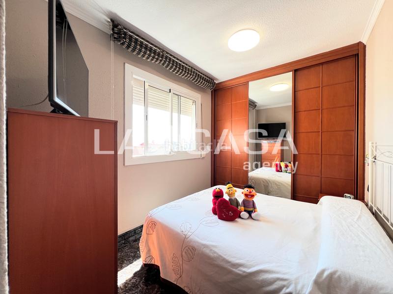 Foto 5b56ec6f-e224-4ce2-a9d9-0b7087b73049. Piso en Llefià Badalona