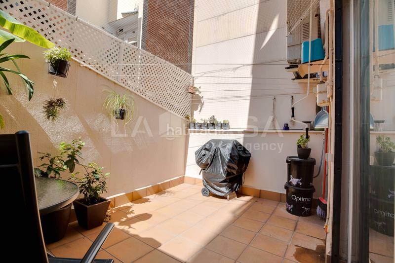 Foto e8e38ef0-6ba5-4a5b-8eb1-75fa355881af. Piso en Centre Hospitalet de Llobregat (L´)