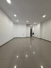 Business premise in Passatge del Riu Onyar