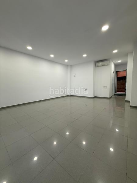 Foto 5680f984-1f2a-49ac-9f7c-b867adfe3f77. Local comercial a Lloreda Badalona